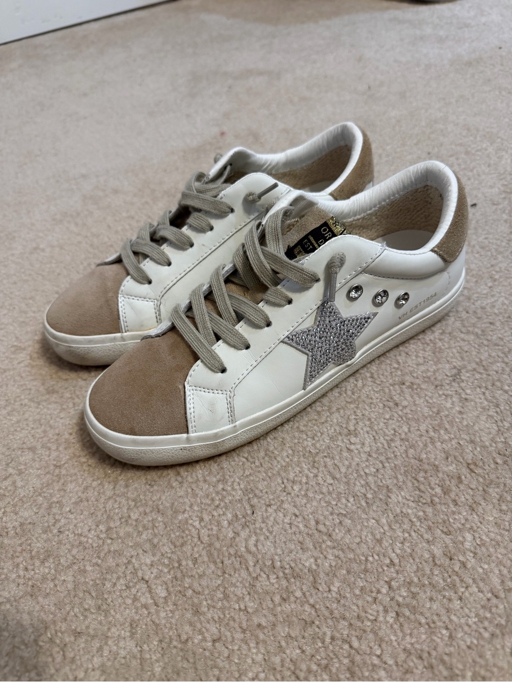 Vintage Havana White & Tan Low-Top Sneakers with Silver Glitter Star